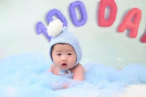 沅江宝宝脸上起红疹子